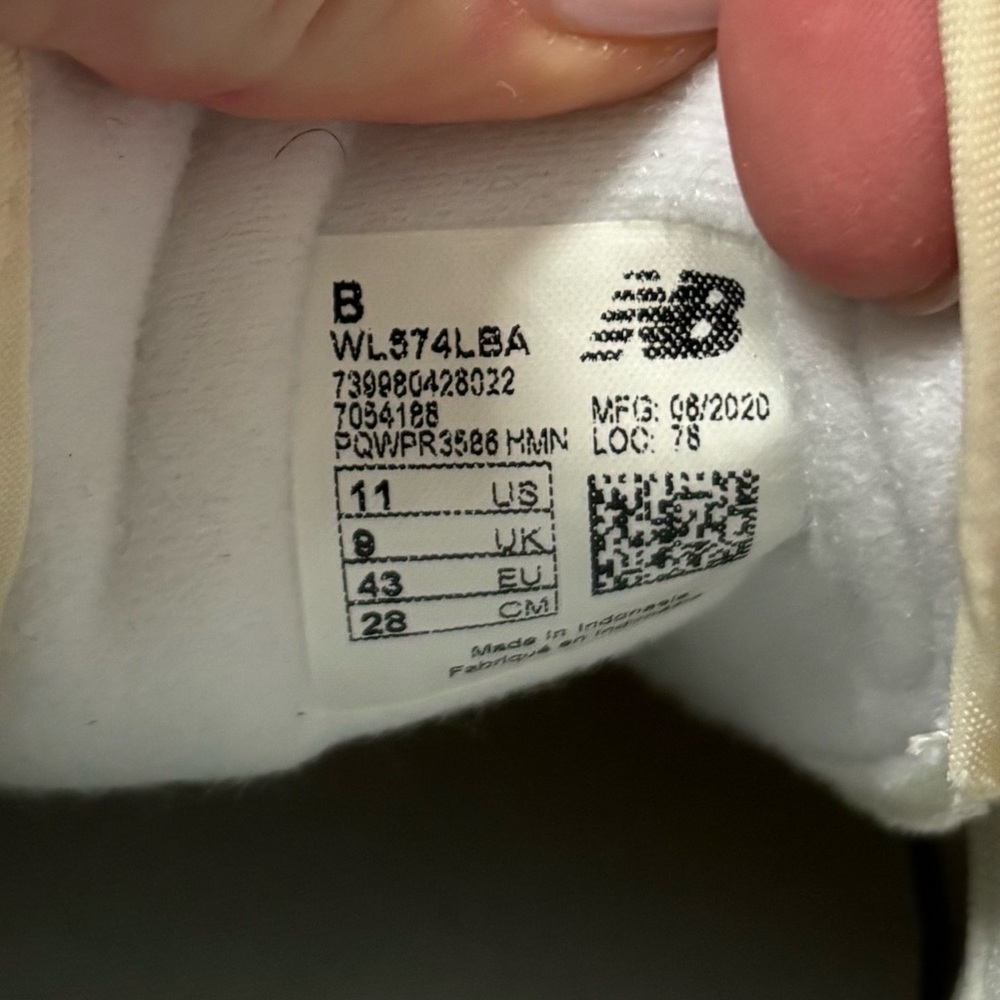 Women’s New Balance 574 Sneakers - Picture 8 of 8